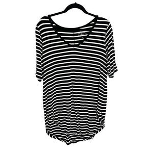 Torrid Black & White Striped Half Sleeve Favorite Tunic Tee Women's Plus Size 1X